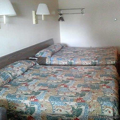 Country Manor Motel Watkins Ngoại thất bức ảnh